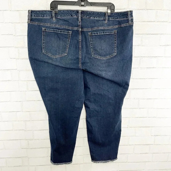 Torrid Dark Wash High Rise Raw Hem Boyfriend Cropped Jeans Women's Plus Size 24 - Picture 5 of 8